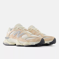 New Balance 9060 lifestyle Vintage Rose Sneaker